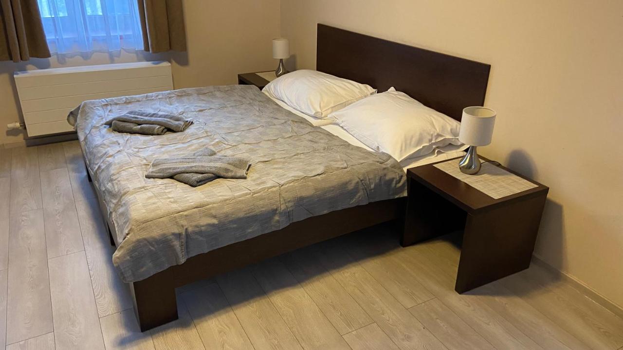 4Rooms Roztoky Esterno foto