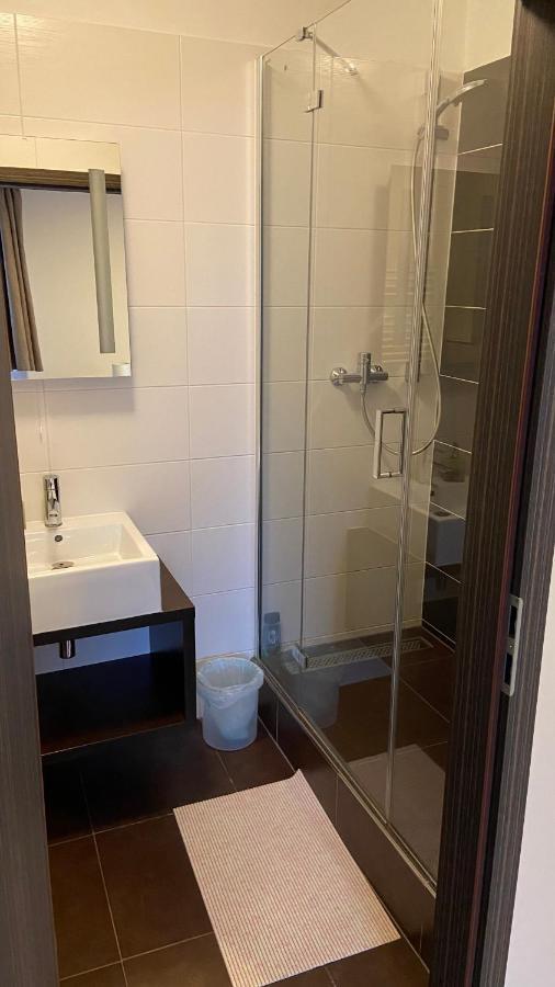 4Rooms Roztoky Esterno foto