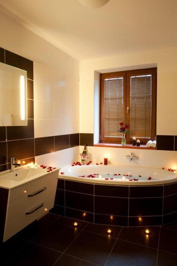 4Rooms Roztoky Esterno foto