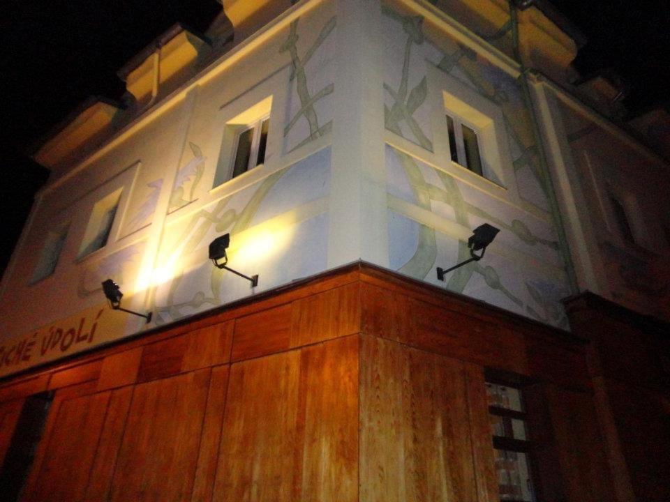 4Rooms Roztoky Esterno foto